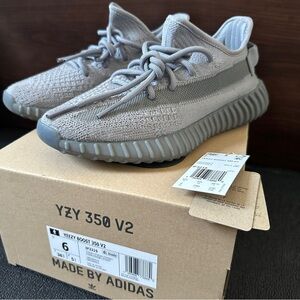 Yeezy Boost 350 V2 Gray Men’s Size 6 Women’s Size 7.5